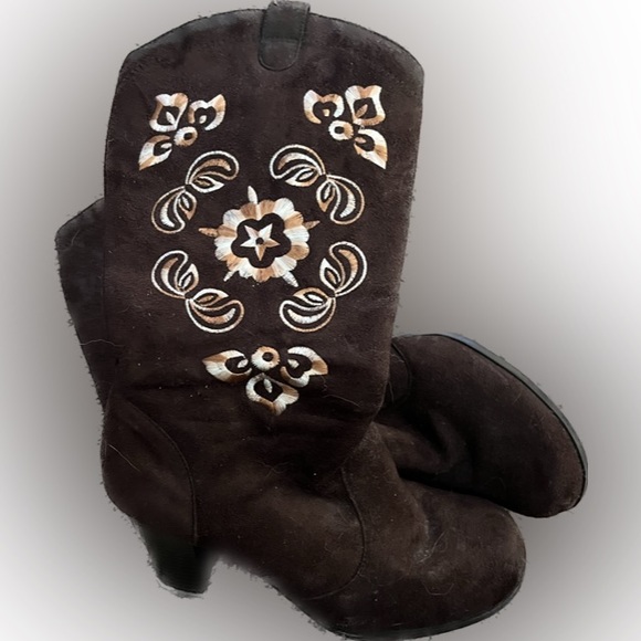Vintage Ellemeno size 8 brown suede dress boots. Early 1990’s. Embroidered. EUC. - Picture 13 of 16